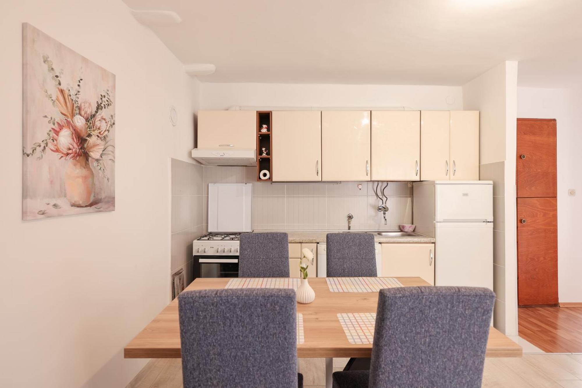 Viva - 2 Bedroom Apt In City Centar Zadar Buitenkant foto