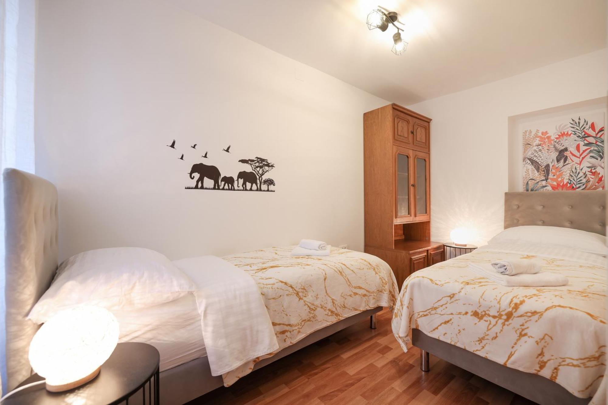 Viva - 2 Bedroom Apt In City Centar Zadar Buitenkant foto